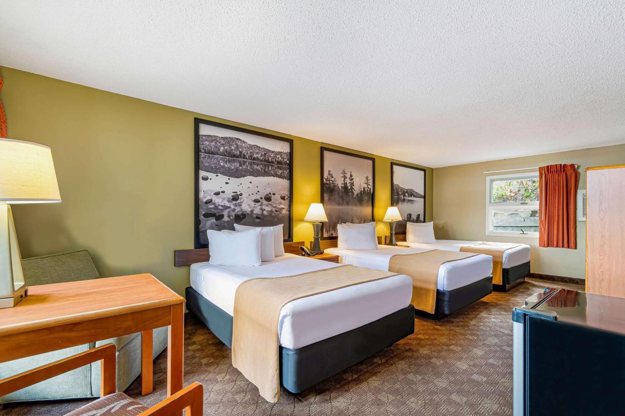 Super 8 By Wyndham Lake George/Downtown Exterior foto